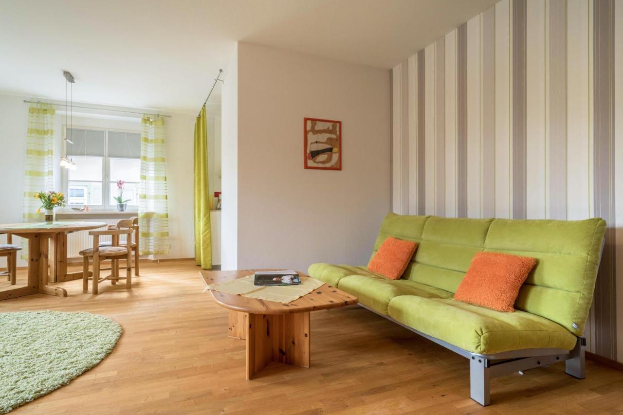 Ferienwohnung Am Schloss Heiligenborn 外观 照片