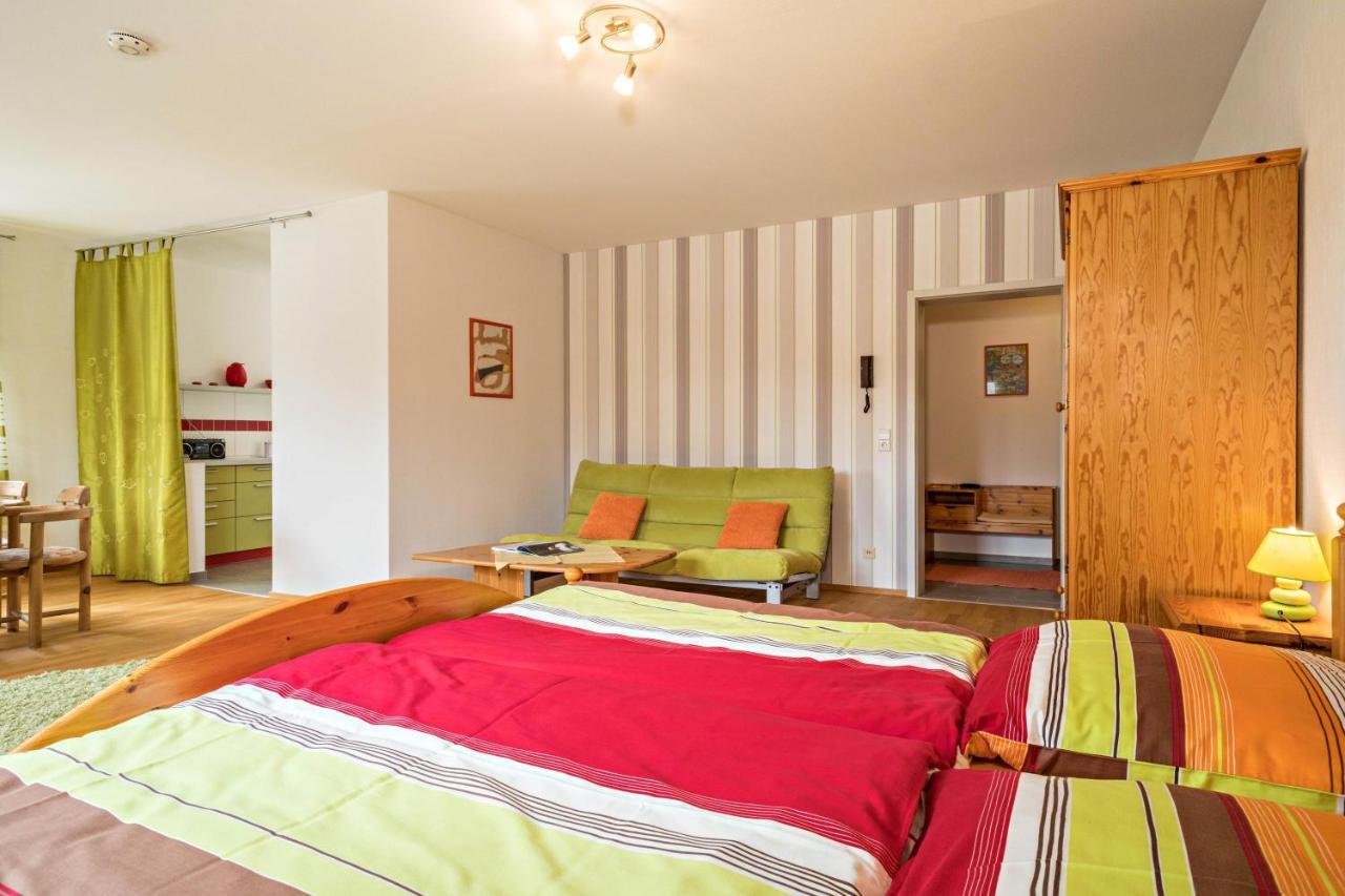 Ferienwohnung Am Schloss Heiligenborn 外观 照片